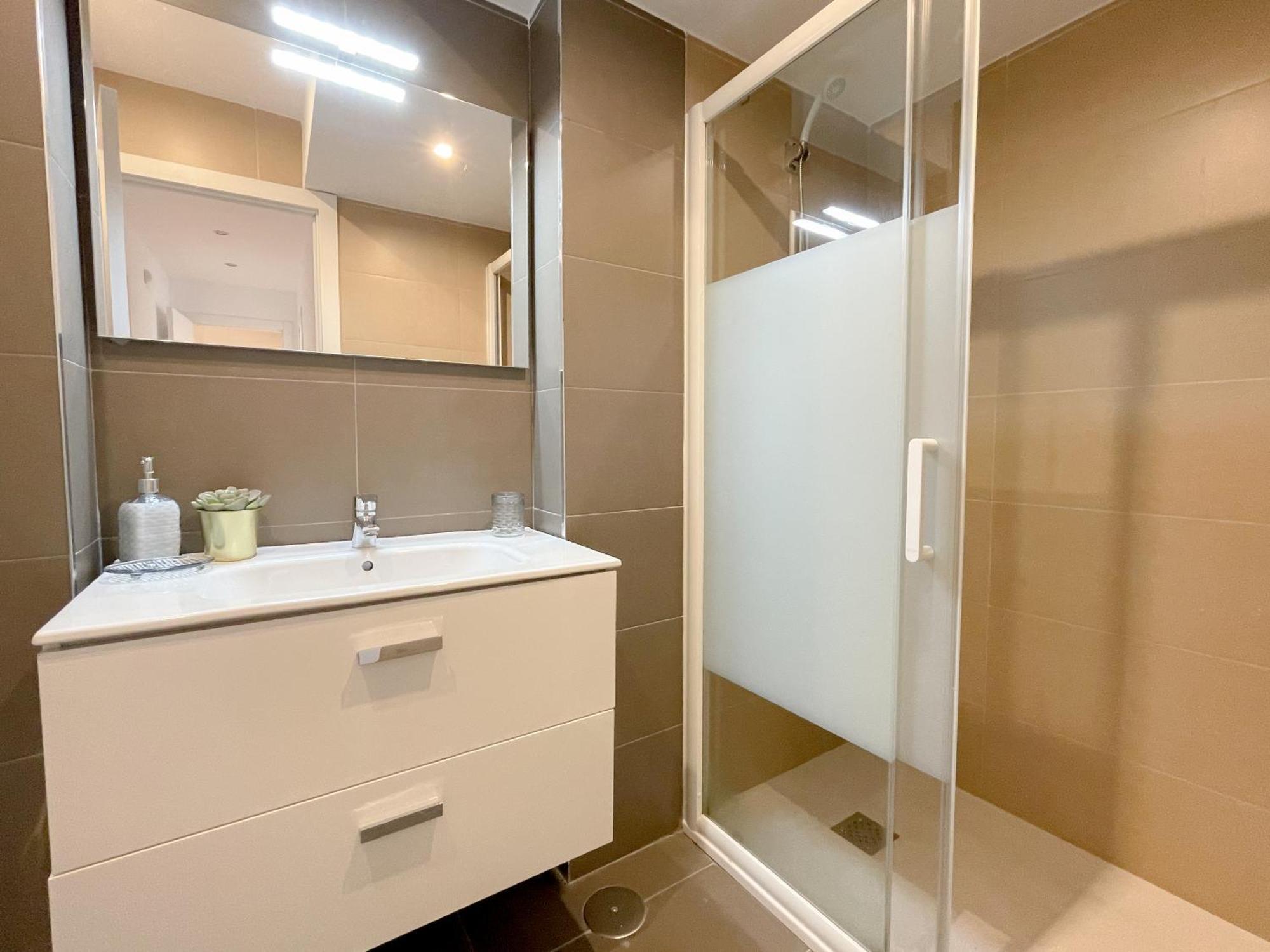 Moderno Apartamento Plz De La Merced Málaga Exterior foto